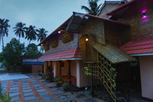 CANALVIEW PRIVATE COTTAGE Azhikkal Ayiram Thengu